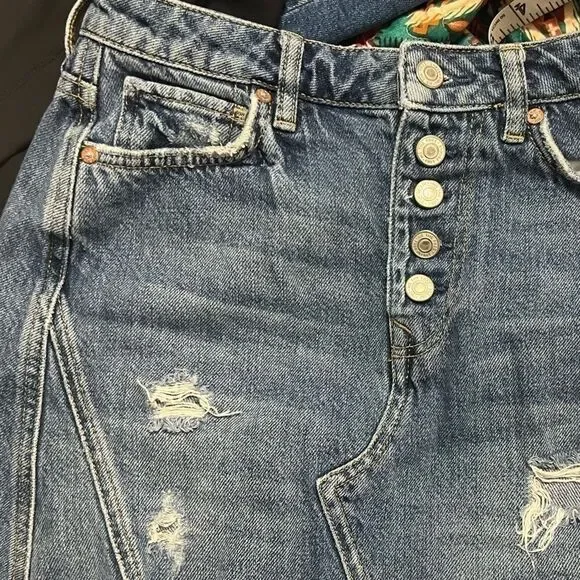 Free People We The Free Harvey
Distressed Blue Denim Jean Mini Skirt 26 - Picture 4 of 14